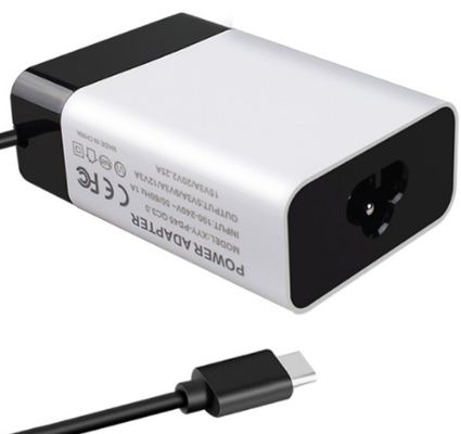 Universal Iec C6 Input Type C Laptop Charger con 45W di uscita e ricarica rapida 3.0
