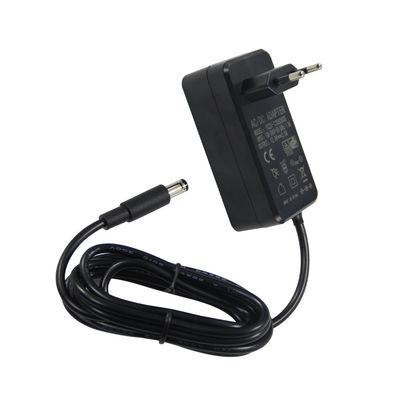 EU Wall Plug 1M 22AWG Adapter di alimentazione 12V 5A 5521Mm per telecamere di sorveglianza LED