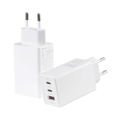 European GaN Tech 3Ports 65W USB C USB-A QC3.0 caricabatterie per laptop bianco