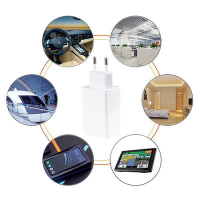 European GaN Tech 3Ports 65W USB C USB-A QC3.0 caricabatterie per laptop bianco