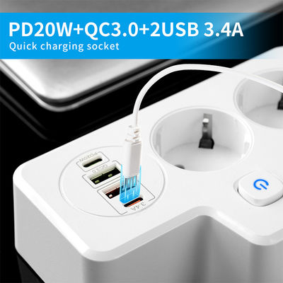 QC3.0 Schuko CEE 7/7 UE Convertitore di caricabatterie 2A+1C Rapido 2500W