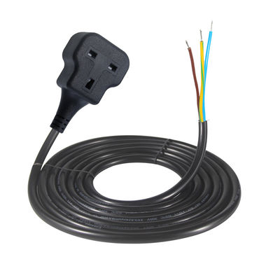 Sottovoce femminile standard (BS) del Regno Unito con terminali di filo pre-striped e stagnato per connessioni di crimp sicure