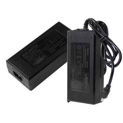 Ampia tensione di ingresso 240v 100 C14/C8/C6 Adaptore elettronico Multi porte CC 5.5*2.1 120W Potenza 240V Per ingrosso