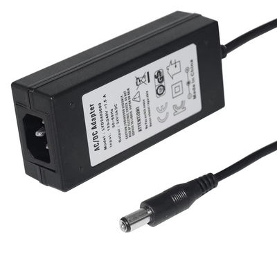 Ampia tensione di ingresso 240v 100 C14/C8/C6 Adaptore elettronico Multi porte CC 5.5*2.1 120W Potenza 240V Per ingrosso