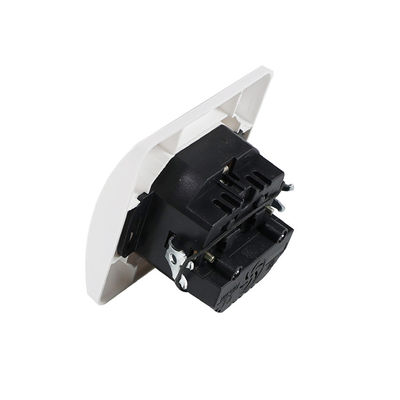 Stagno a parete standard europeo 250V 16A