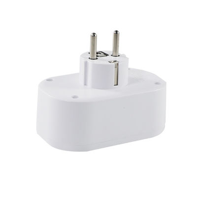 Adaptatore di presa di corrente standard europeo con doppia presa di corrente alternata, 2 porte USB e 1 porta di ricarica di tipo C 250V 10A