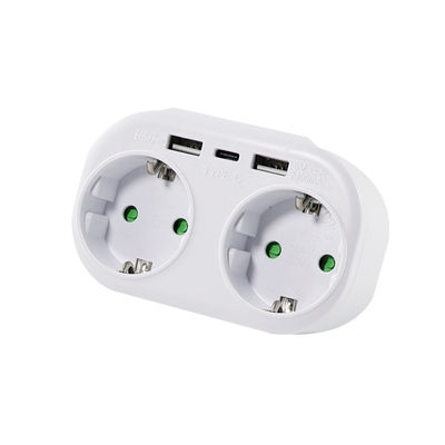 Adaptatore di presa di corrente standard europeo con doppia presa di corrente alternata, 2 porte USB e 1 porta di ricarica di tipo C 250V 10A