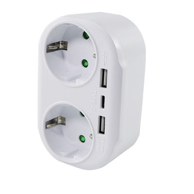 Adaptatore di presa di corrente standard europeo con doppia presa di corrente alternata, 2 porte USB e 1 porta di ricarica di tipo C 250V 10A