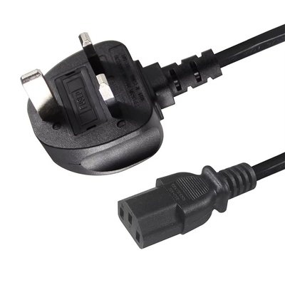 UK Collegamento al cavo di alimentazione IEC C13 1.8M 250V 10A per monitor di computer